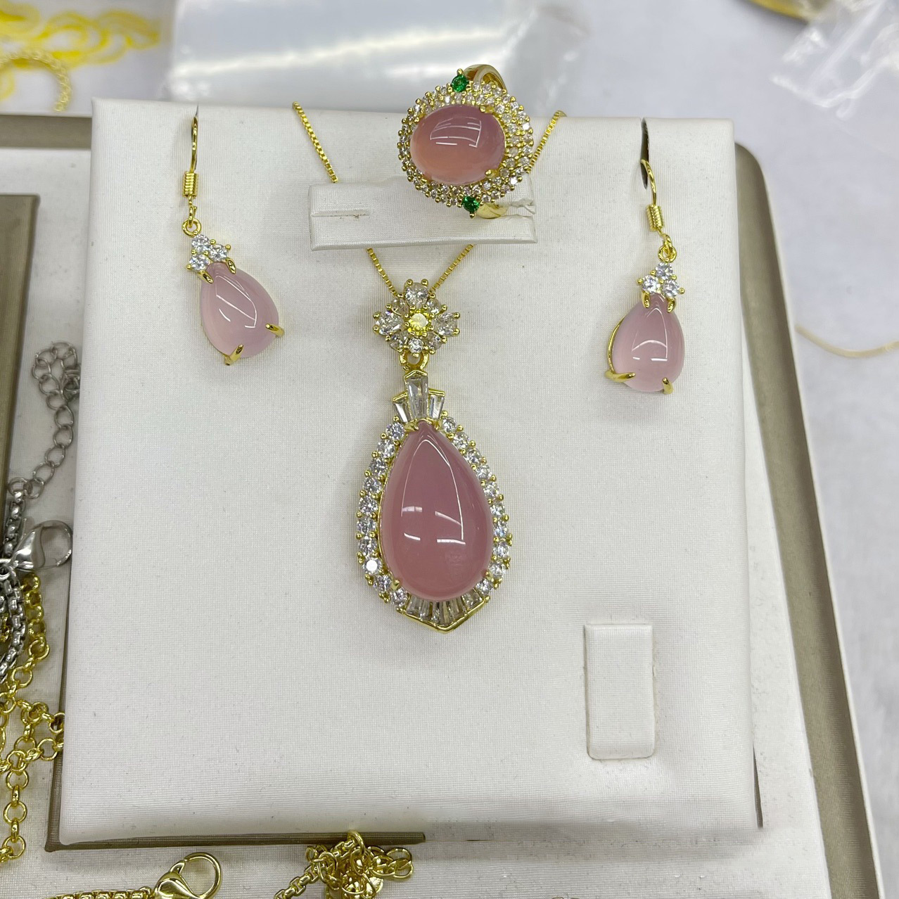 701014 เซ็ตเครื่องประดับ สี Royal Pink
