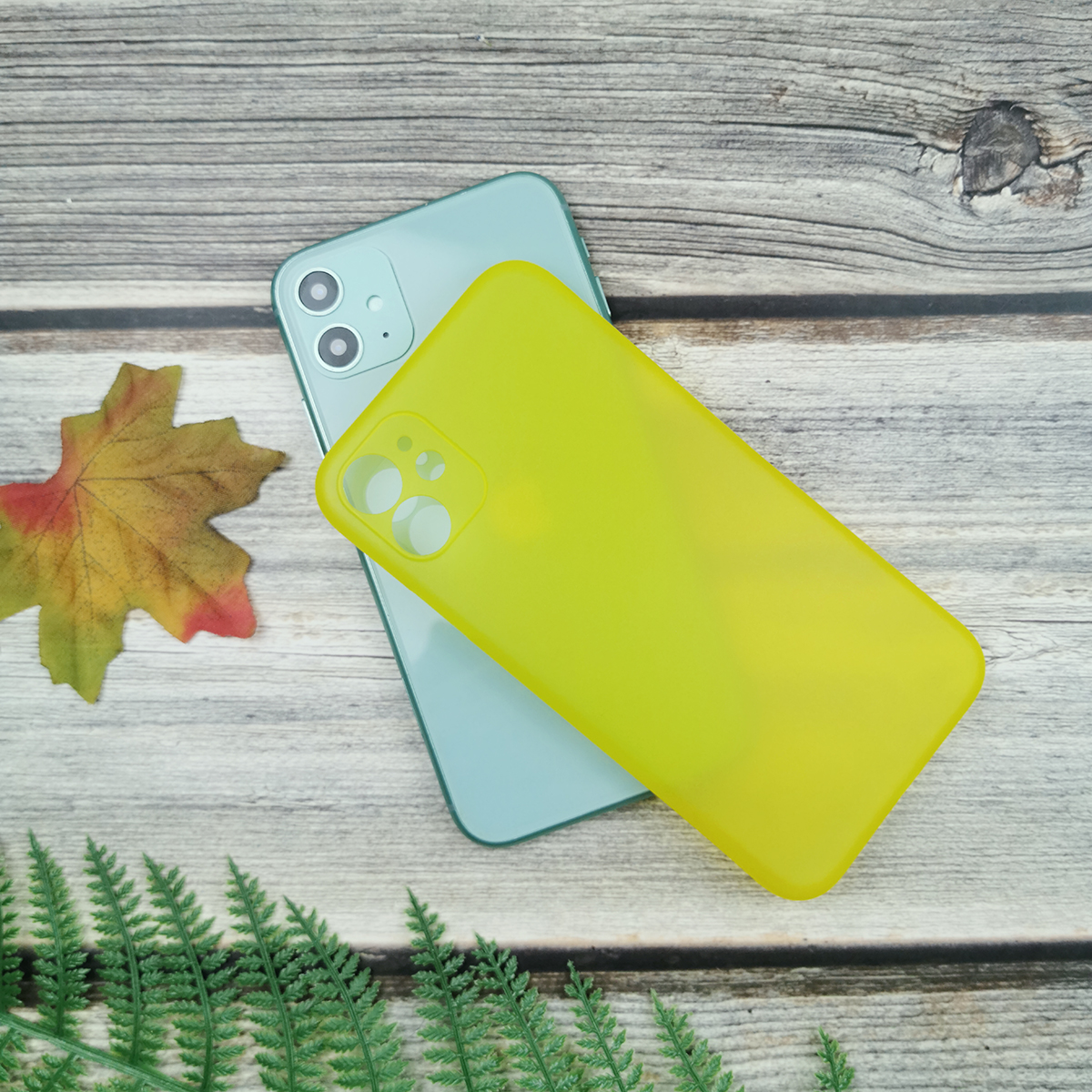 420018 เคส iPhone 11 Pro Max สีเหลือง
