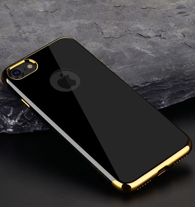 202001 เคส iPhone 7 สีดำเงาขอบทอง
